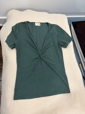 Nation LTD jAde Green Twist-Front V-Neck Women's Tee XS